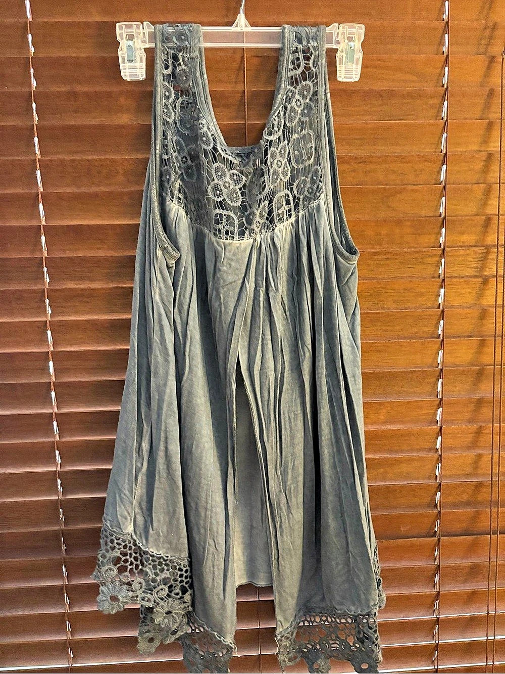 CUPIO Lace Hem Tunic in Dusty Blue Size XL Like New